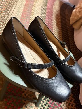 Trotters Black Leather Mary Jane Flats 10.5
